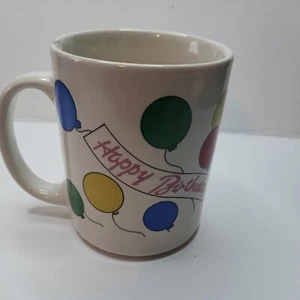 Taza de colección Giftwares Co. Nancy Pew FELIZ CUMPLEAÑOS blanca con globos coloridos - Imagen 1 de 10