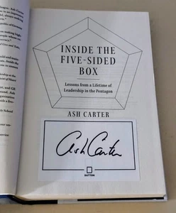 2019 Ash Carter Signed Hardcover Book Inside the Five-Sided Box 1st Ed Pentagon - Foto 1 di 5