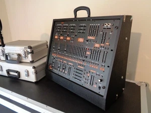 Behringer 2600 Tolex case - Picture 1 of 3