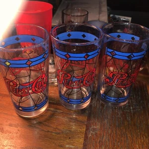 Set of 3 Vintage Pepsi Cola Glasses 1970's Tiffany Style-Stained Glass 16 oz. - Picture 1 of 4