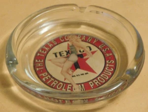 Vintage 1950's Advertising giveaway TEXACO Glass Ashtray Vargas Pinup Girl - Picture 1 of 3