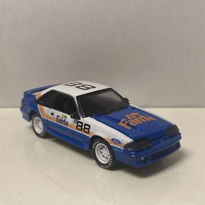 Ford Mustang GT 1988 88 5,0 Fox coleccionable escala 1/64 diecast modelo diorama Foto 1 de 4