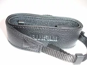 Fuji Fujifilm Kamera Umhängeband schwarz 1 1/4" breit, Neuzustand #001484 - Bild 1 von 3