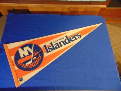 Vintage 1980's Felt Pennant New York Islanders NY NHL Hockey Nice Coloring Logo - Image 1 of 4