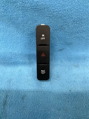 Interruptor de botón de control de tracción de peligro tapa maletero Ford Mustang GT 2010-2014 FABRICANTE DE EQUIPOS ORIGINALES Foto 1 de 2