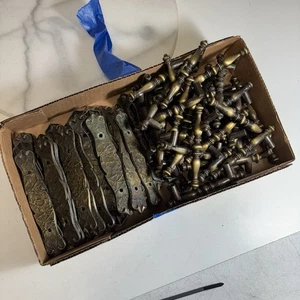 Vintage 40 Sets Amerock Messing Schubladengriffe mit Rückenplatten 70er Jahre 176A-1 - Bild 1 von 6