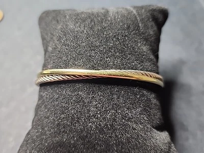 Brazalete cruzado David Yurman en oro de 18 quilates y plata de ley 5,5-6,5 Foto 1 de 4