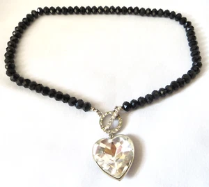 BLACK FACETED GLASS BEADS NECKLAC & FACETED HEART PENDANT - VICTORIAN REVIVAL - Picture 1 of 6