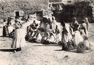 CPSM Danses d'Ouleds Naïls dans le Sud (Algérie) (288620) - Imagen 1 de 2