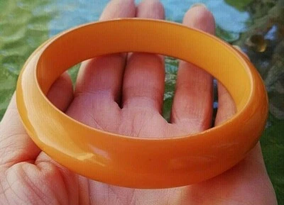 Bracelet en bakelite moutarde - Photo 1/4