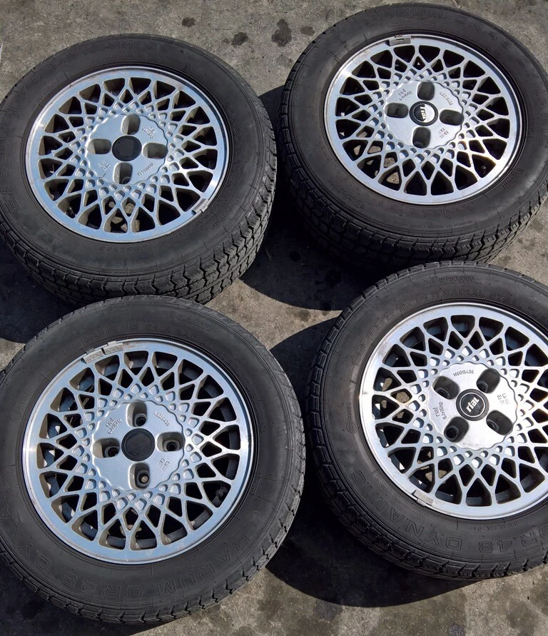 CERCHI IN LEGA LEGGERA RIAL MISURA 6Jx15H2 COMPLETI DI PNEUMATICI TUBELESS BARUM - Immagine 1 di 4