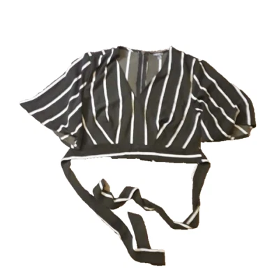 Charlotte Russe Siz eLarge 波西米亚短上衣带领带海盗战利品精灵 — 第 1/3 张图片