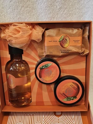 Gel de Ducha The Body Shop Mango Premium Selection, Manteca Corporal, + Set de Regalo 5 Piezas Foto 1 de 4