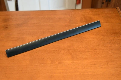 Tira de embellecedor de tablero central Volvo serie 240 1981-1993 Foto 1 de 2