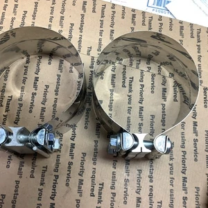 2- X007785 Abrazadera de escape escalonada 5 en 5" tubo diámetro exterior para Freightliner - Imagen 1 de 4
