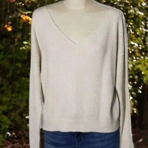 Aritzia Babaton V-Neck Drop Shoulder Textured Knit Sweater~$80 - Picture 1 of 8