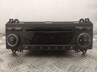 MERCEDES-BENZ B W245 Musik Radio CD Spieler Kopf Einheit A1698200286 - Bild 1 von 4