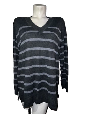 Nuevo Suéter LOFT Talla XL Gris Preppy Cuello en V Rayas LS Pullover Tejido Top Nuevo con Etiquetas Foto 1 de 4