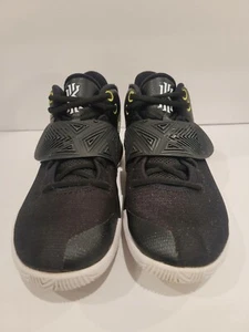 Nike Kyrie Flytrap III Shoes White Black Sz7.5 BQ3060 001 Men's Pre-owned  - Picture 1 of 6