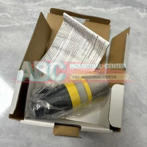 1PCS New Keyence GS-M50P Safety Door Lock Switch# - Picture 1 of 5