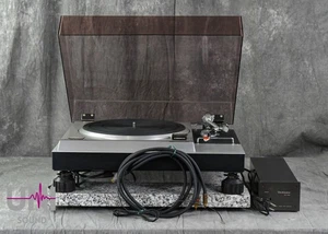 Technics SP-10MK2 Giradischi a trazione diretta con SH-10E in ottime condizioni - Foto 1 di 24
