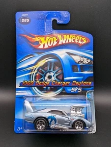 Hot Wheels Mopar Madness #065 1969 Dodge Charger Daytona 2006 Release L35 - Picture 1 of 2