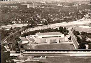Foto-AK BERLIN Luftbild Deutschlandhalle, AVUS-Tribüne, Corbusierhaus 50er - Bild 1 von 1