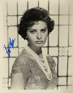 FOTO FIRMADA A MANO SOPHIA LOREN AUTOGRAFIADA DE COLECCIÓN - ¡LA MEJOR EN EBAY! - Imagen 1 de 1