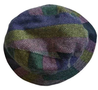 Sombrero de mujer vintage Emilio Pucci 100 % lana cubo geométrico talla S/M hecho en Italia Foto 1 de 3