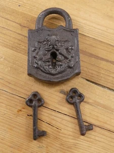 Cast Iron Lock And Key Set Large Antique Vintage Look Finish Prop Skeleton Key - Picture 1 of 9