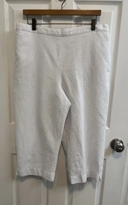 Alfred Dunner Size 16 White Textured Capri Pants Elastic Waist Pockets Preowned - Picture 1 of 9