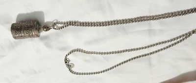 TIFFANY & CO. 34 БУСИНА СТЕРЛИНГОВАЯ ЦЕПОЧКА ВИНТАЖНЫЙ., W, ЯРЛЫК И МОЛИТВА СЕРЕБРЯНАЯ БУТЫЛКА - Изображение 1 из 4