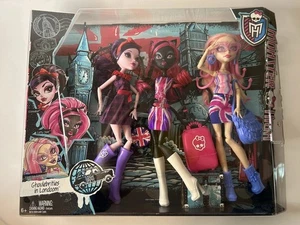 Monster High Ghoulebrities in Londoom 3-Pack Catty, Elissabat, Viperine CIB - Picture 1 of 11