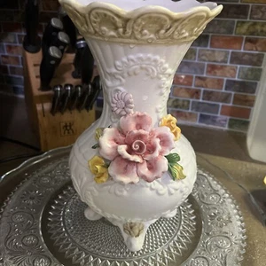 Vintage Capodimonte Vase With Dimensional Roses - Picture 1 of 6