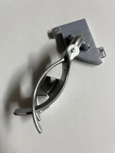 Star Wars Hasbro R2D2 Interactive Robot REPLACEMENT PART - Utility Arm Holder - Picture 1 of 4