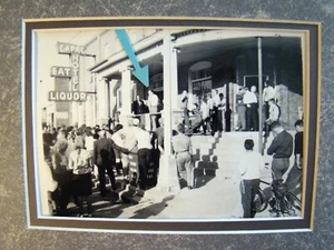 ORIGINAL 1964, 7" X 5" PHOTO OF GEORGE ROMNEY CAMPAIGNING IN CAPAC MICHIGAN - Picture 1 of 3