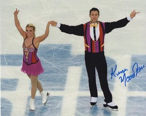 KIRSTEN MOORE-TOWERS SIGNED AUTOGRAPH FIGURE SKATING 8X10 PHOTO CANADA PROOF #3 - Picture 1 of 2