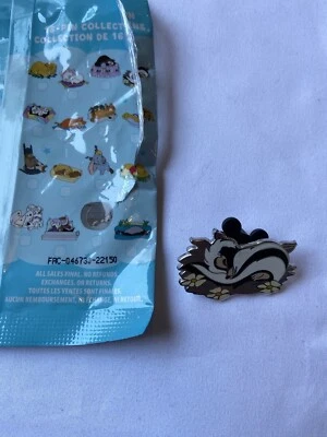 2022 Disney Sweet Dreams Mystery Bag Pin - **FLOWER** Bambi — 第 1/3 张图片