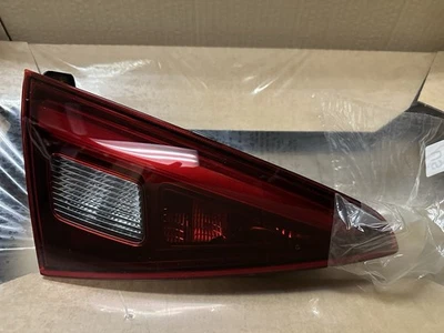ALFA ROMEO GIULIA TI 952 2017-2021 LUZ TRASERA INTERIOR TRASERA LÁMPARA LED OEM Foto 1 de 4