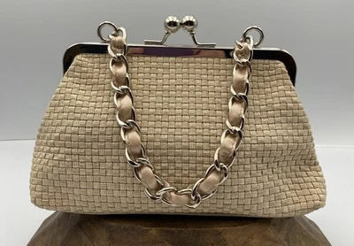 Bolso clutch vintage The Sak crema y plata asa de cadena bloqueo de beso Foto 1 de 4