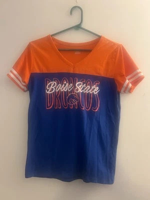 Women’s Boise State University Broncos V-Neck T Shirt size small - Image 1 of 4