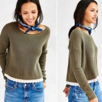 Urban Outfitters Lace Trim Crop Knit Sweater Green White Size Medium Bohemian M - Image 1 of 4