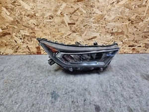 CONJUNTO DE FAROS DE TAPA DELANTERA DERECHA TOYOTA RAV4 19-22 FABRICANTE DE EQUIPOS ORIGINALES TOYOTA RAV4 - Imagen 1 de 12
