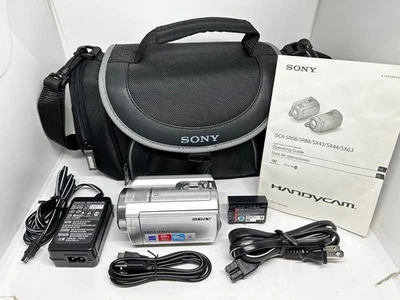 Sony Handycam DCR-SR68 80GB Digital Camcorder SILVER - Image 1 of 4