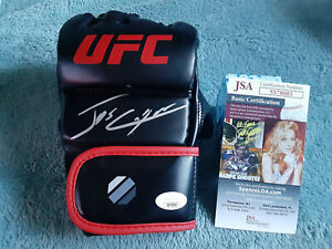 UFC CHAMP JUNIOR dos SANTOS CIGANO SIGNED AUTOGRAPHED UFC GLOVE JSA #SS78085