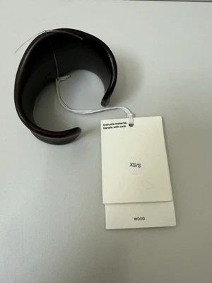 PULSERA COS MADERA DE NOGAL BRAZALETE CURVO MARRÓN XS/S PRECIO DE VENTA SUGERIDO POR EL FABRICANTE 55 £**NUEVA** Foto 1 de 4