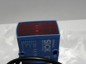 SICK RAY10-GJ1GBL Photoelectric Switch - Picture 1 of 4