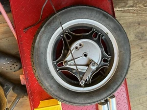 1979 1980 Honda CX500C 1979 CX500D CX500 CX 500 Rear Wheel Rim Hub 42650-449-305 - Picture 1 of 6