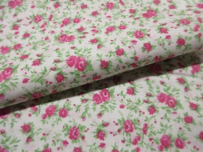 Mini escaparate de acolchado rosa suave tela de algodón por pequeñas flores florales Foto 1 de 4