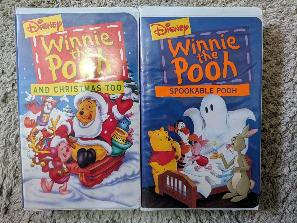 2 x Disney's Winnie The Pooh And Christmas Too VHS Spookable Pooh VHS - Image 1 of 4